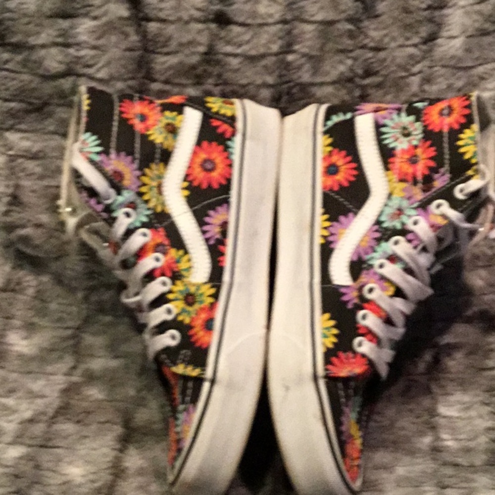 Vans High-Top Sneakers with Multicolor Floral Print Woman’s Size 9 - Picture 2 of 6